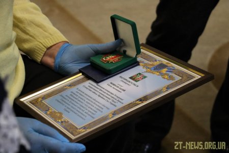 Матері загиблого Героя вручили відзнаку за подвиг сина