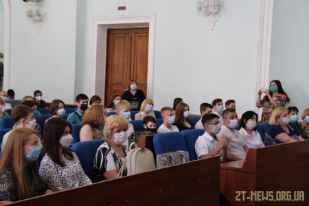Обдарованих житомирських учнів відзначено стипендіями міського голови