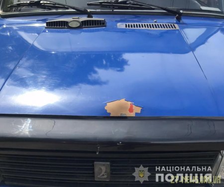 Патрульні розшукали автомобіль, водій якого збив дитину і втік