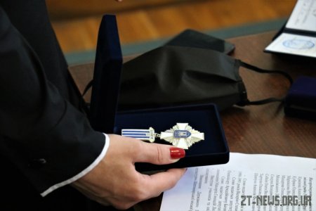 У Житомирі відзначили 30-річчя підняття Державного прапора над міською радою
