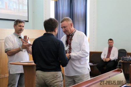 У Житомирі відзначили 30-річчя підняття Державного прапора над міською радою