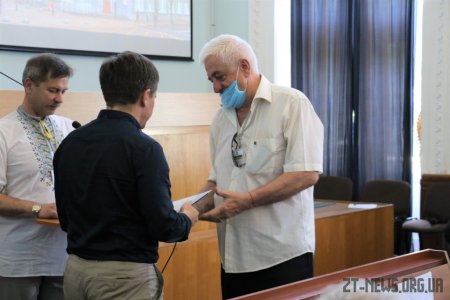 У Житомирі відзначили 30-річчя підняття Державного прапора над міською радою