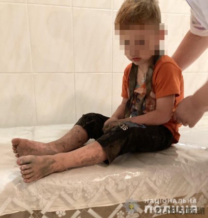 На Житомирщині поліцейські, рятувальники та громада кілька годин шукали малюка-мандрівника