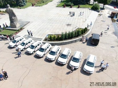 17 службових автомобілів отримали медики сільських амбулаторій