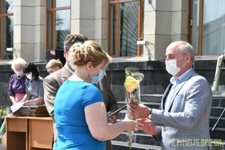 17 службових автомобілів отримали медики сільських амбулаторій
