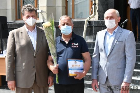 17 службових автомобілів отримали медики сільських амбулаторій