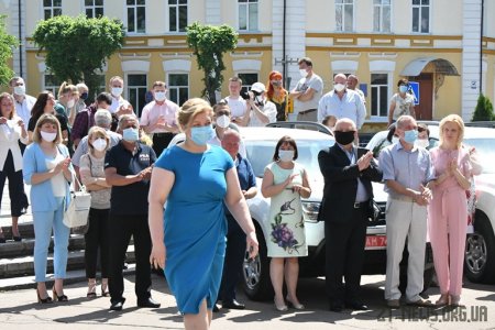 17 службових автомобілів отримали медики сільських амбулаторій