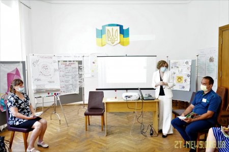 Ще дві групи кандидатів у прийомні батьки пройшли навчання у Житомирі