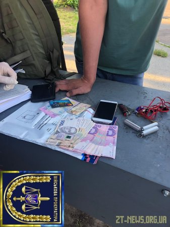 Військова прокуратура затримала на хабарі командира взводу однієї з військових частин Житомира
