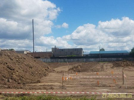 Віталій Бунечко оглянув реконструкцію стадіону у Чуднові та разом із силовиками зустрівся з громадами 3 районів