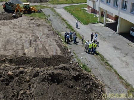 Віталій Бунечко оглянув реконструкцію стадіону у Чуднові та разом із силовиками зустрівся з громадами 3 районів