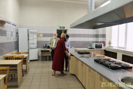 180 житомирян, які перебувають у складних життєвих обставинах, отримують гаряче харчування