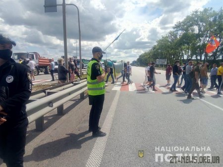 Поблизу Житомира люди перекривали трасу Київ - Чоп