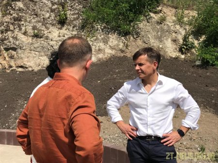 Сергій Сухомлин проінспектував хід виконання робіт на набережній річки Тетерів