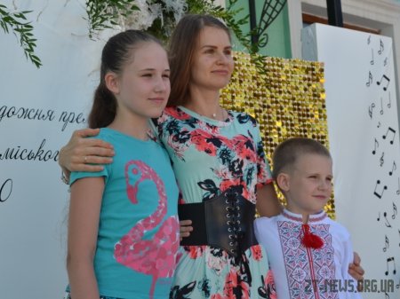 У Житомирі відзначили талановитих учнів мистецьких шкіл