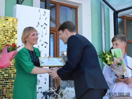 У Житомирі відзначили талановитих учнів мистецьких шкіл