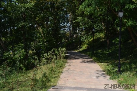 Роботи з реконструкції набережної річки Тетерів продовжуються