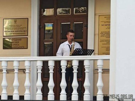 Незабаром на Михайлівській лунатиме жива музика
