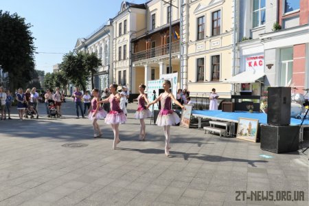 До Житомира завітали учасники ІV Міжнародного мистецького пленеру "Кращий художник"