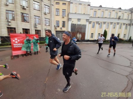 Спортивні вихідні у Житомирі - ярмарок спорту, фітнес день та Космічний Нова Пошта Напівмарафон