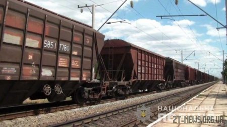 У Бердичеві 12-річного підлітка вдарило струмом на даху вантажного потяга