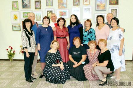 До Міжнародного дня людей похилого віку у Житомирі відкрилась виставка «Барви душі»