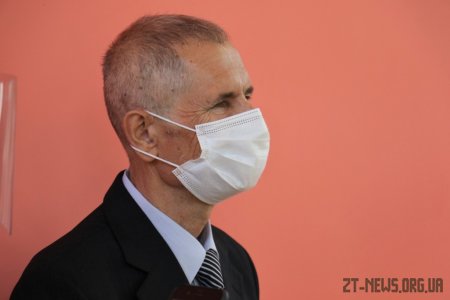 Футбольний майданчик зі штучним покриттям відкрили у житомирській школі №20