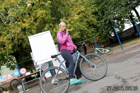 Велошкола для учнів Житомира зібрала понад 100 учасників