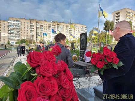 У Житомирі висадили 28 дубів в пам'ять про загиблих військових