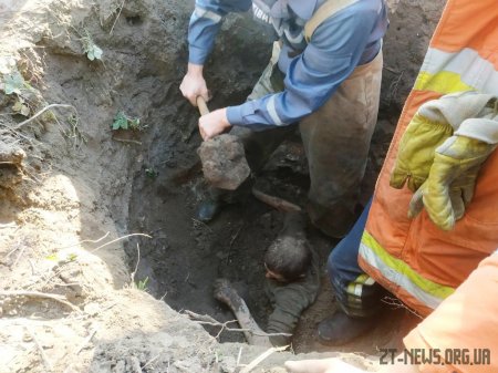 На Житомирщині чоловік провалився у колодязь і не міг самостійно вибратися