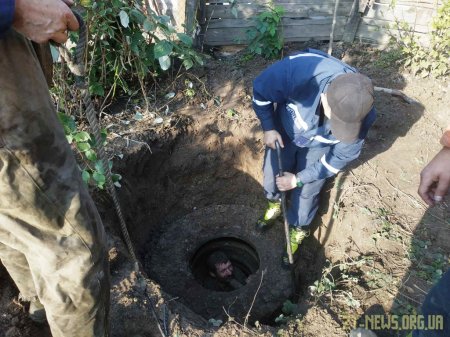 На Житомирщині чоловік провалився у колодязь і не міг самостійно вибратися