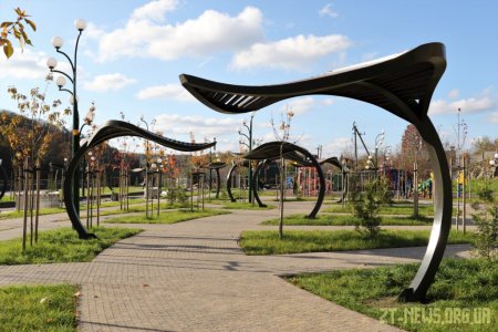 Реконструкція набережної річки Тетерів триває