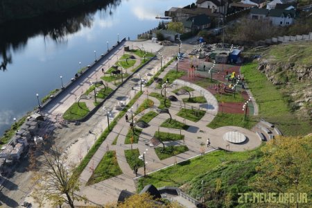 Реконструкція набережної річки Тетерів триває