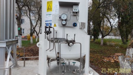 У житомирській лікарні №2 з’явився кріоциліндр, який використовуватимуть для лікування пацієнтів із COVID-19