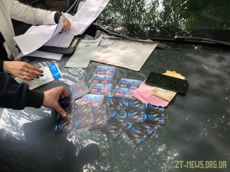 СБУ в Житомирі затримала чиновника Укртрансбезпеки, який систематично отримував хабарі від автоперевізників