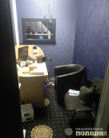 Поліцейські вп'яте припинили діяльність грального залу у центрі Житомира