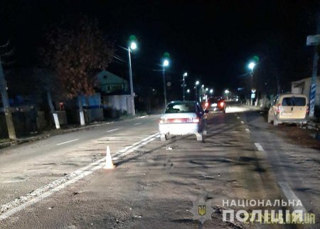 У Черняхові ВАЗ наїхав на чоловіка, пішохода ушпиталили до лікарні