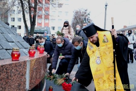 Житомиряни вшанували пам'ять жертв голодоморів