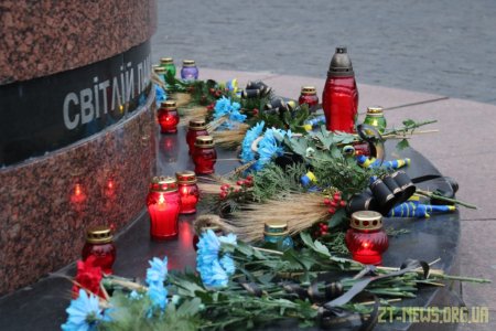 Житомиряни вшанували пам'ять жертв голодоморів