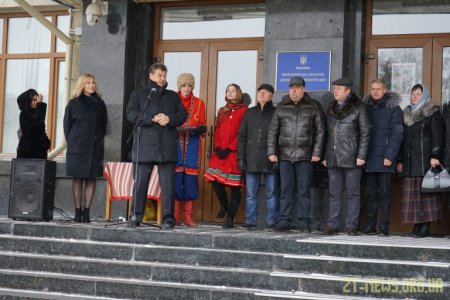 16 шкільних автобусів отримали громади області