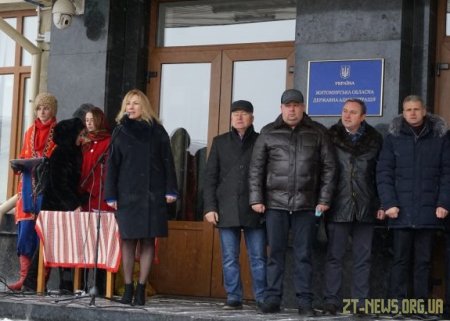 16 шкільних автобусів отримали громади області