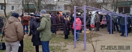У Житомирі жителі протестують проти будівництва на місці колишнього стадіону у дворі
