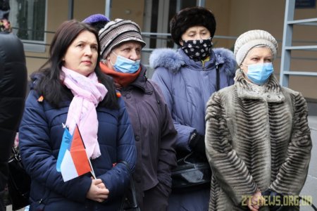 На фасаді будівлі дитячої лікарні встановили меморіальну дошку Володимиру Башеку