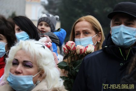 На фасаді будівлі дитячої лікарні встановили меморіальну дошку Володимиру Башеку