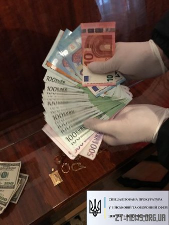 В Житомирі затримали військових, які виготовляли і збували наркотики