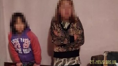 На Житомирщині п'яна мати не хотіла віддавати соцслужбам доньку
