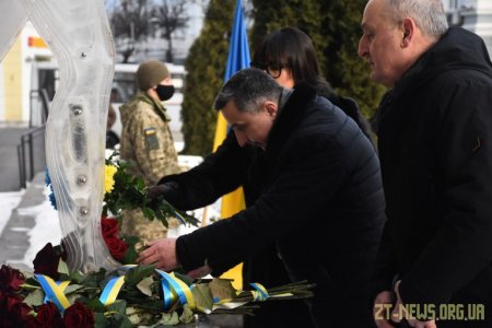У День Соборності України в Житомирі вшанували пам’ять відомих українських діячів