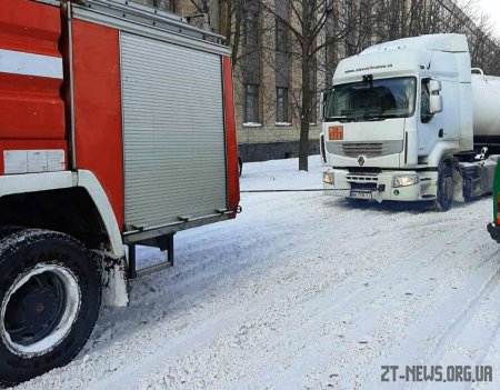 Упродовж доби рятувальники області надавали допомогу водіям вантажівок та швидких