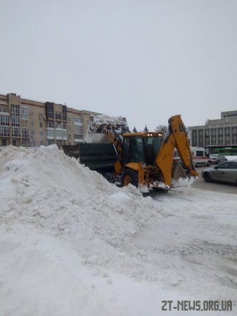 Комунальні служби у Житомирі вивезли близько 700 тонн снігу