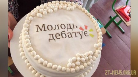 Школярка з Житомирщини стала фіналісткою міжрегіонального турніру "Молодь дебатує"